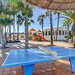 Apartament Oasis Duna Surfhouse Pool
