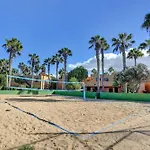 Oasis Duna Surfhouse Pool * Corralejo