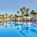 Oasis Duna Surfhouse Pool