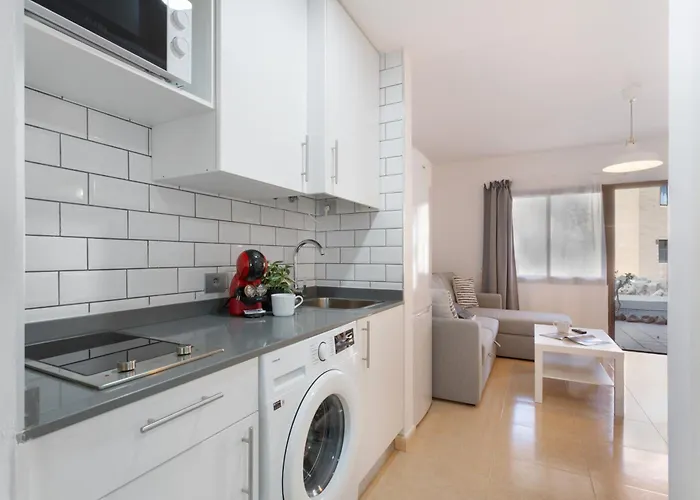 Oasis Duna Surfhouse Pool Apartman