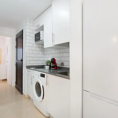 Oasis Duna Surfhouse Pool *