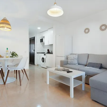 Oasis Duna Surfhouse Pool * Corralejo