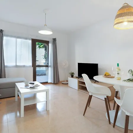 Oasis Duna Surfhouse Pool Apartment Corralejo